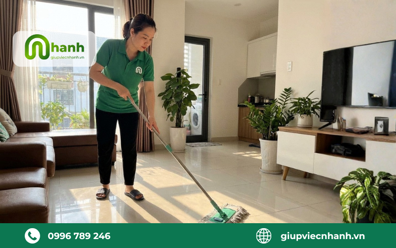 Nhân viên Giúp Việc Nhanh dọn dẹp, lau sàn nhà